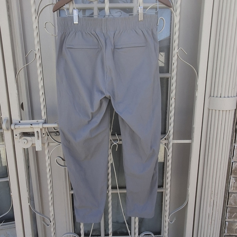 Athleta Mod Trekkie Crop Pants 291743-01 Gray Nylon Zipper Ankle Women Size 8 - Picture 7 of 16